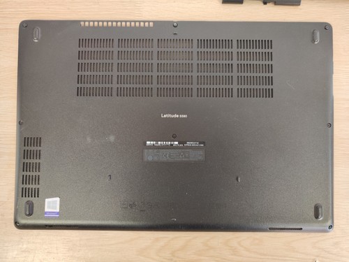Dell latitude 5590 bottom - dell,